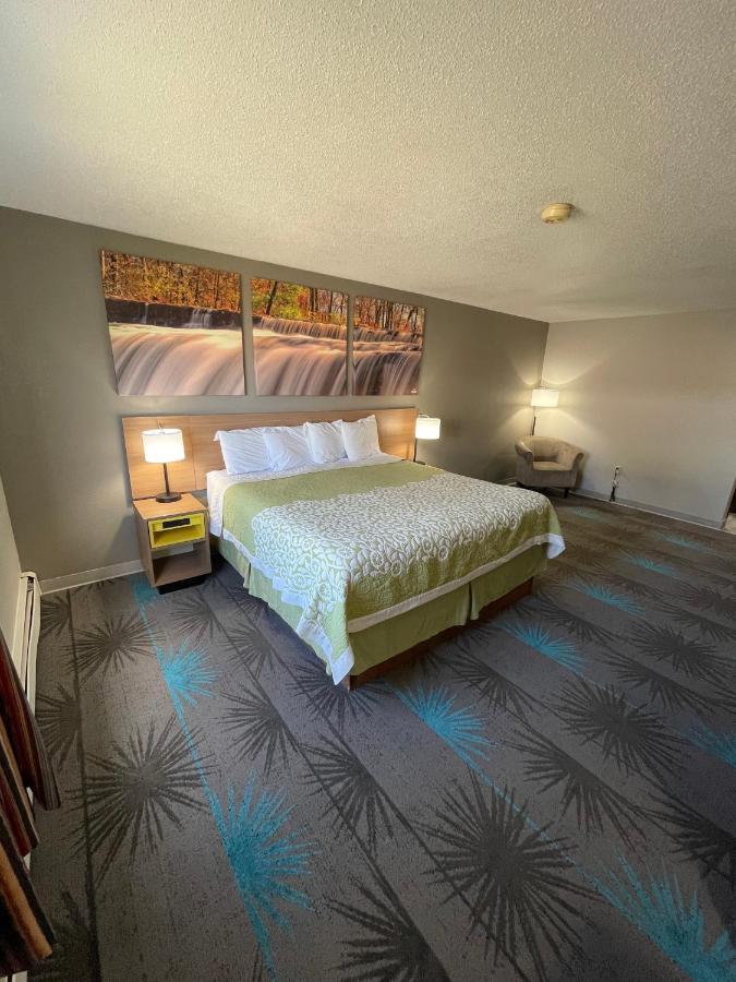 Days Inn By Wyndham Alpena Extérieur photo