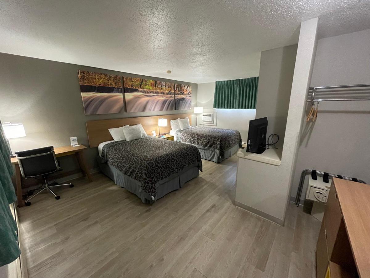 Days Inn By Wyndham Alpena Extérieur photo