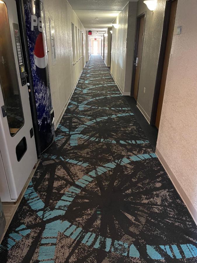 Days Inn By Wyndham Alpena Extérieur photo